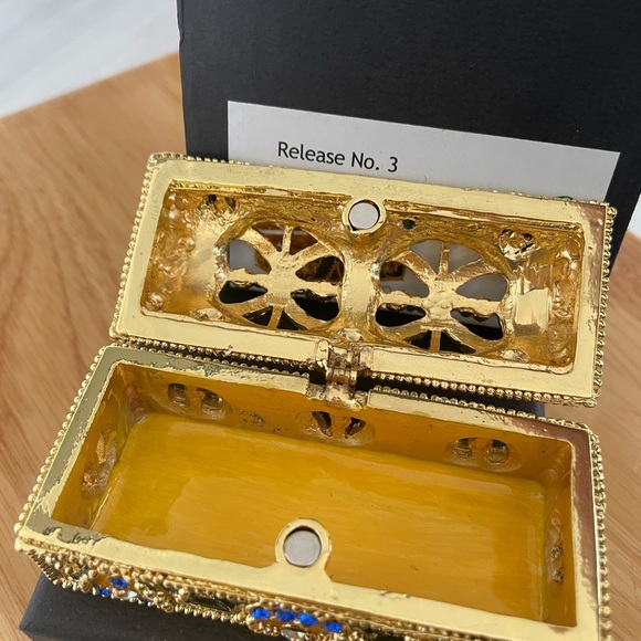 Jewelry Art Form Fine Collectibles Poshmark